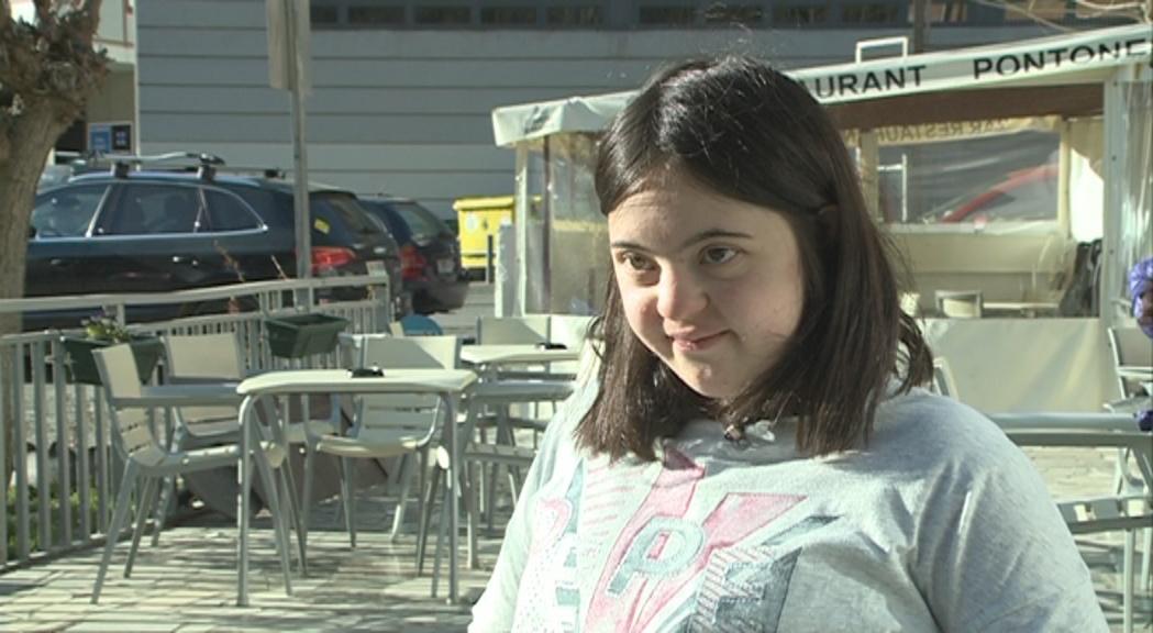 La Cristina, una jove amb síndrome de Down que somia ser perruquera