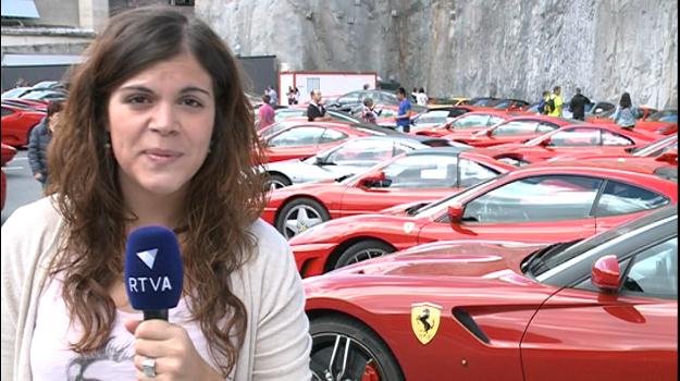 Prop d'un centenar de Ferraris desfilen per Andorra