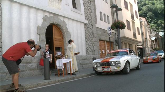 Sant Julià manté ben viva la tradició de beneir vehicles per sant Cristòfol