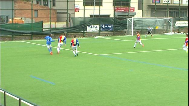 El Futbol Club Andorra ha derrotat  l'Alcarràs (2-1)