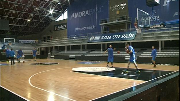 L'Estudiantes s'ha entrenat aquest matí al parquet del Poliesport