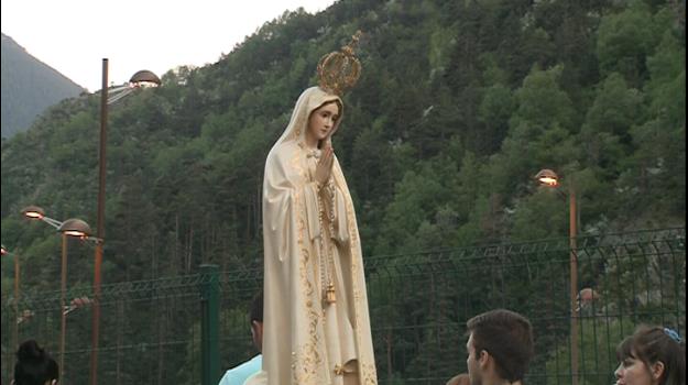 La Confraria de Fàtima celebra el dia de la Verge amb una processó i una missa