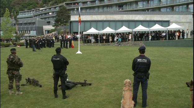 La policia celebra la diada de la seva patrona destacant el descens dels delictes