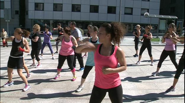 Diferents estils d'aeròbic es donen cita al Parc de la Mola