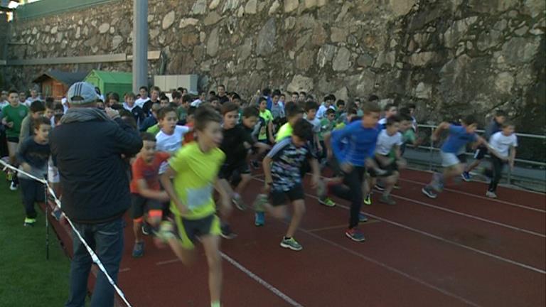 800 alumnes participen en el cross 2015 del Lycée