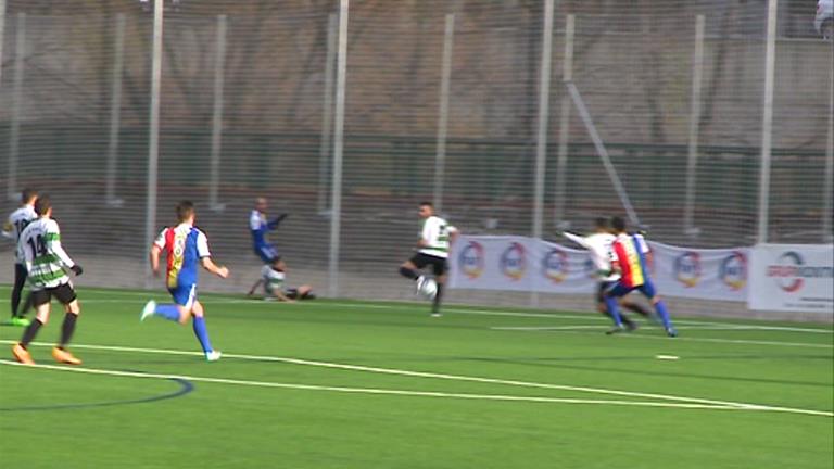 L'FC Andorra suma els tres punts contra el Sants en el temps afegit (2-1)