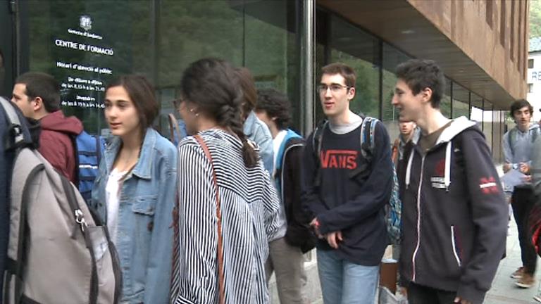 Convenis per regular l'accés d'estudiants del sistema andorrà a la universitat espanyola