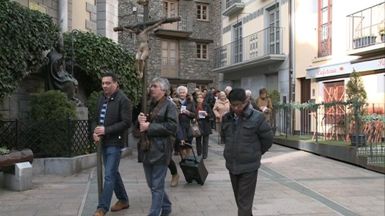 El Via Crucis, un dels actes més tradicionals, s'oficia a les parròquies centrals