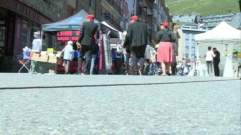 Els comerciants fan bona caixa per la Braderie tot i la menor afluència