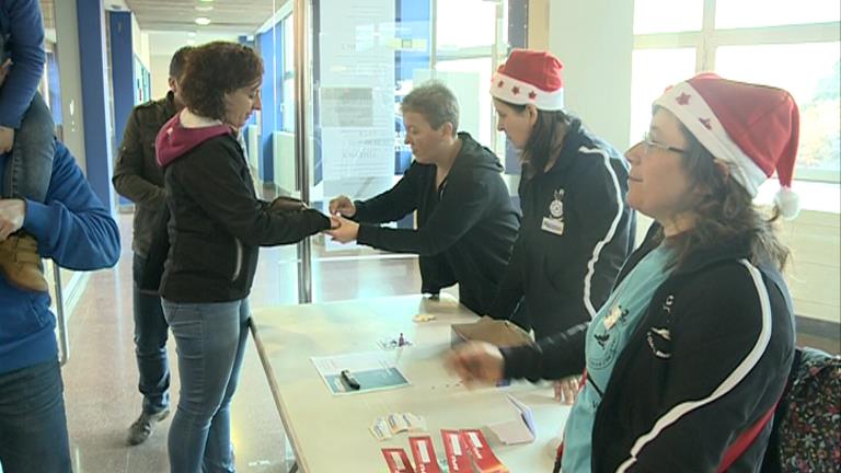 Exhibició solidària de gimnàstica rítmica amb 200 participants