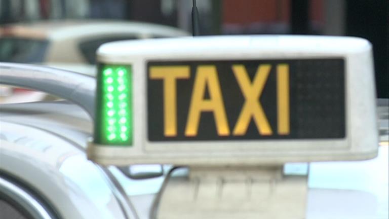 Els taxistes asseguren que l'intrusisme els provoca una pèrdua del 50% dels serveis