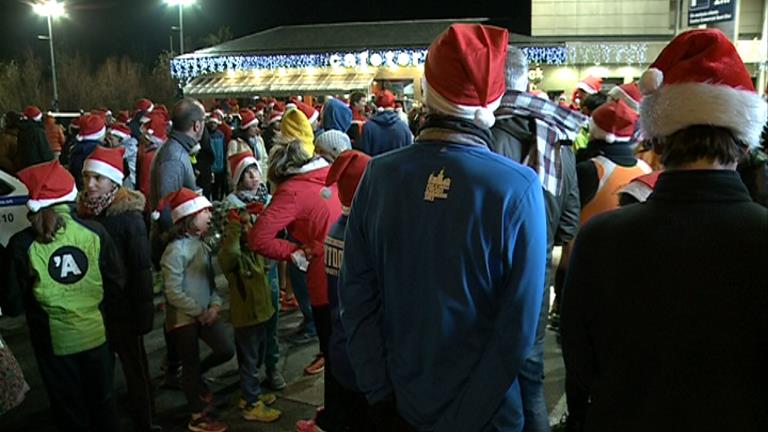 Abdeslam Luah i Laura Orgué s'enduen la multitudinària Sant Silvestre