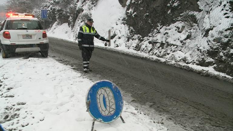 La nova nevada obliga a portar equipaments especials en tota la xarxa