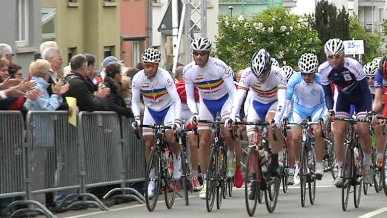 La federació de ciclisme presenta al COA la selecció de sis homes i una dona per als Jocs