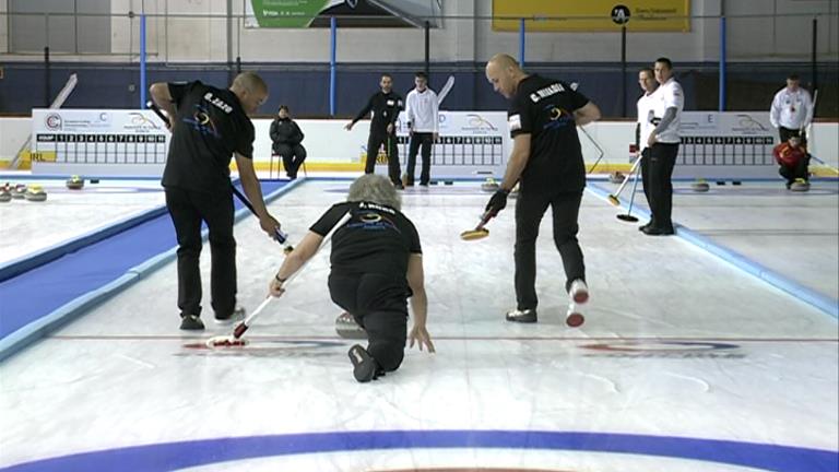 Primera victòria d'Andorra a l'Europeu C de cúrling, que arrasa Sèrbia (11-2)