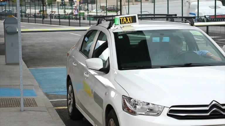 Els taxistes es queixen de l'augment de la competència