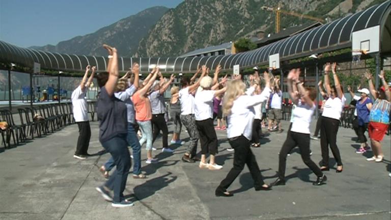 Prop de 280 padrins participen en els cursos i tallers de la gent gran a la capital