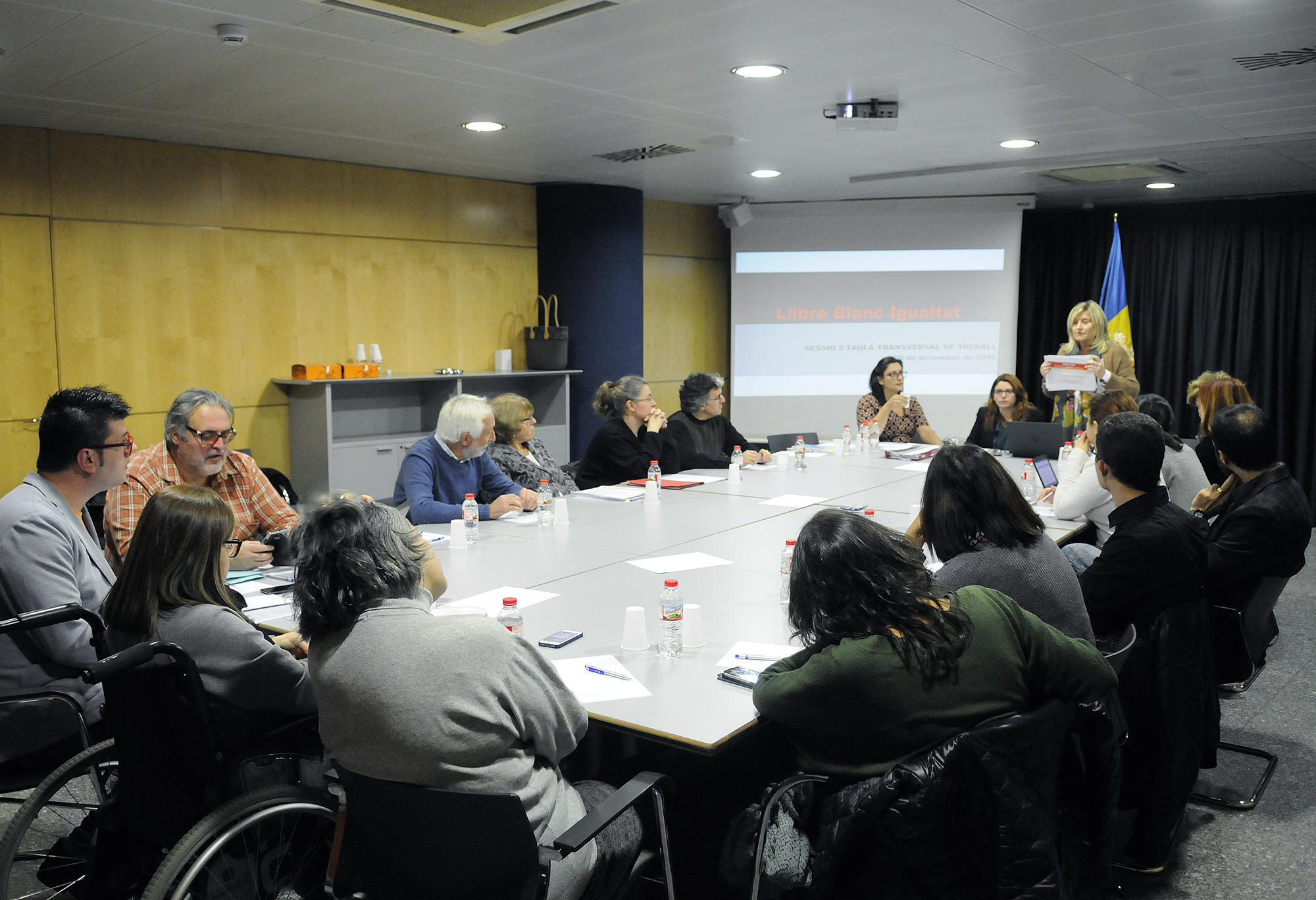 Reunió de la Taula Transversal de Treball i l'oficina tècnica amb les associacions