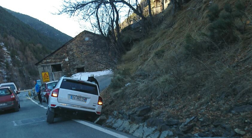 Dos conductors ferits lleus en un accident a Canillo