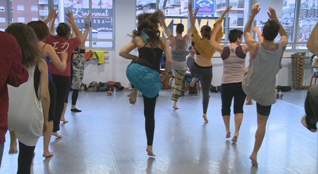 Líquid Dansa apropa els ritmes de la dansa africana amb un taller