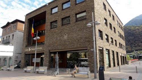 A Andorra la Vella, candidatures amb noms de pes