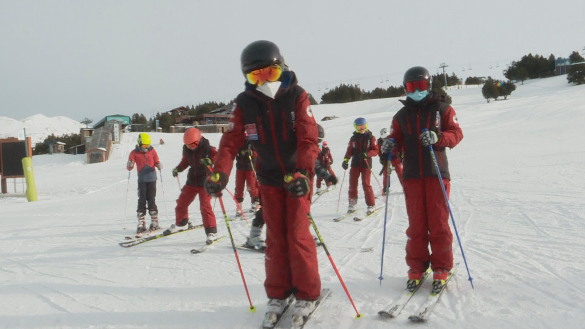 1.300 esquiadors federats tornen als entrenaments