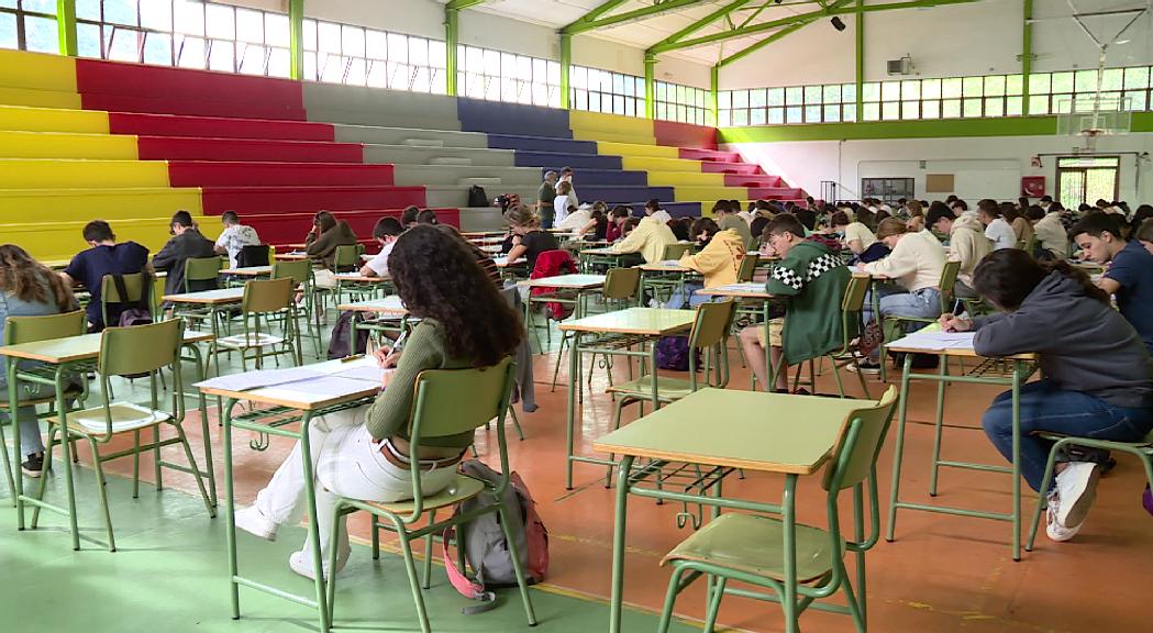 Uns 150 estudiants s'enfronten a la selectivitat