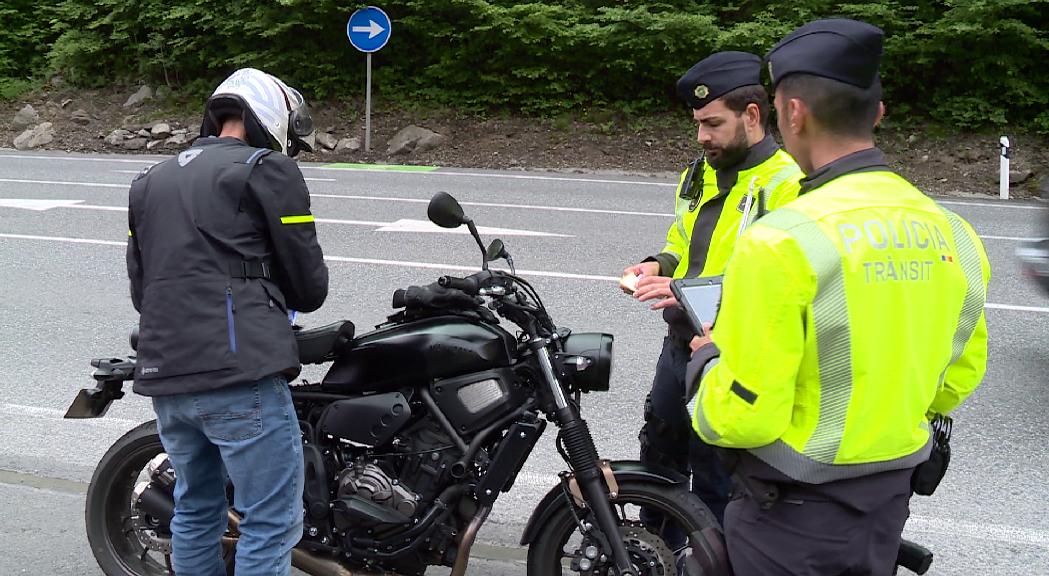 20 sancions de 353 controls en la campanya de la policia per a les motocicletes