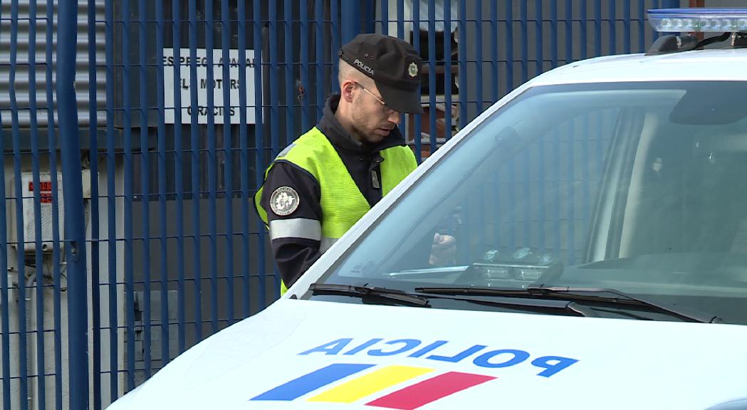 27 infraccions relacionades amb la ITV en la campanya de la policia al voltant de les escoles 