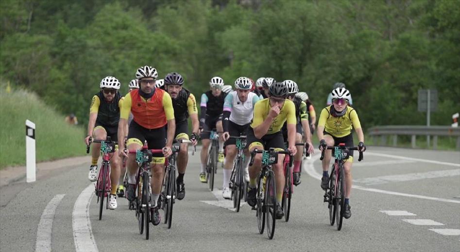 A la marxa han participat 2.000 ciclistes. L'exciclista 