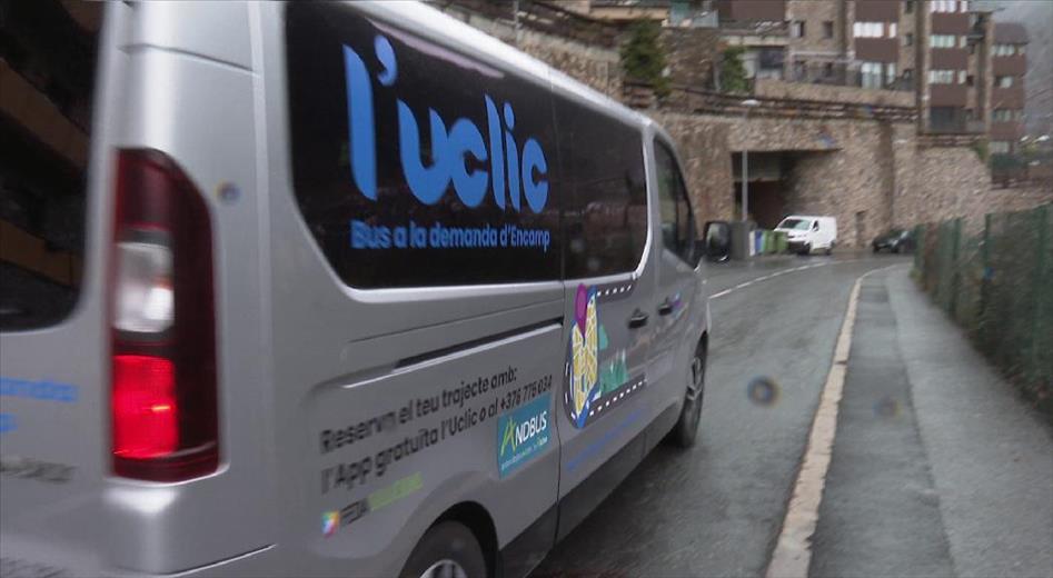 L'Uclic, el bus a la demanda a la vall d'Orient, ha registrat més