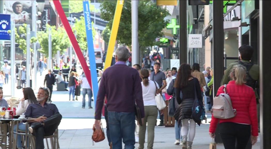 El 60% dels ciutadans se situa políticament al centre