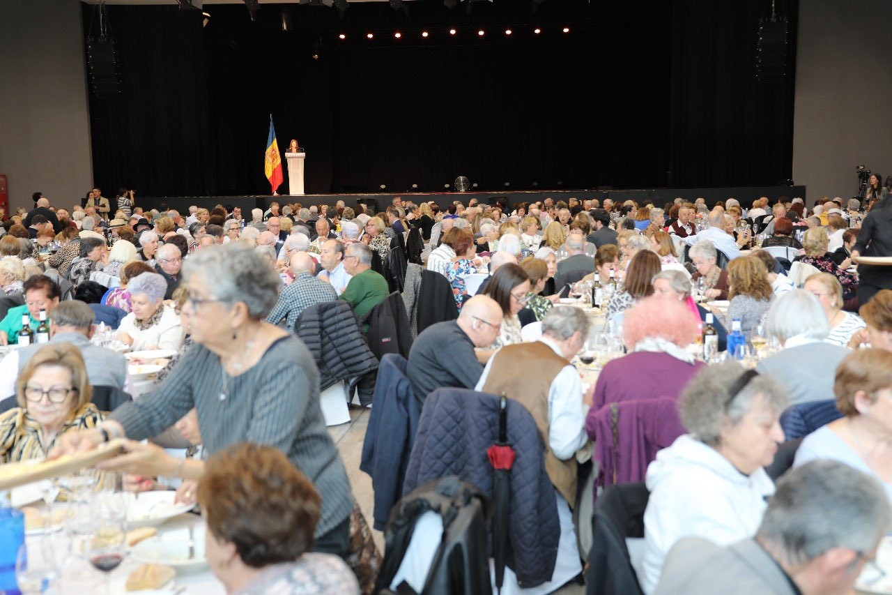 La gent gran reivindica una atenció primària especialitzada a la Festa Magna