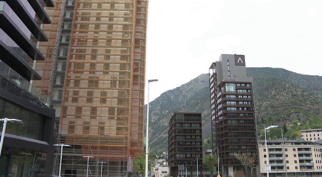 Ferit greu en un accident laboral a una de les torres d'Escaldes