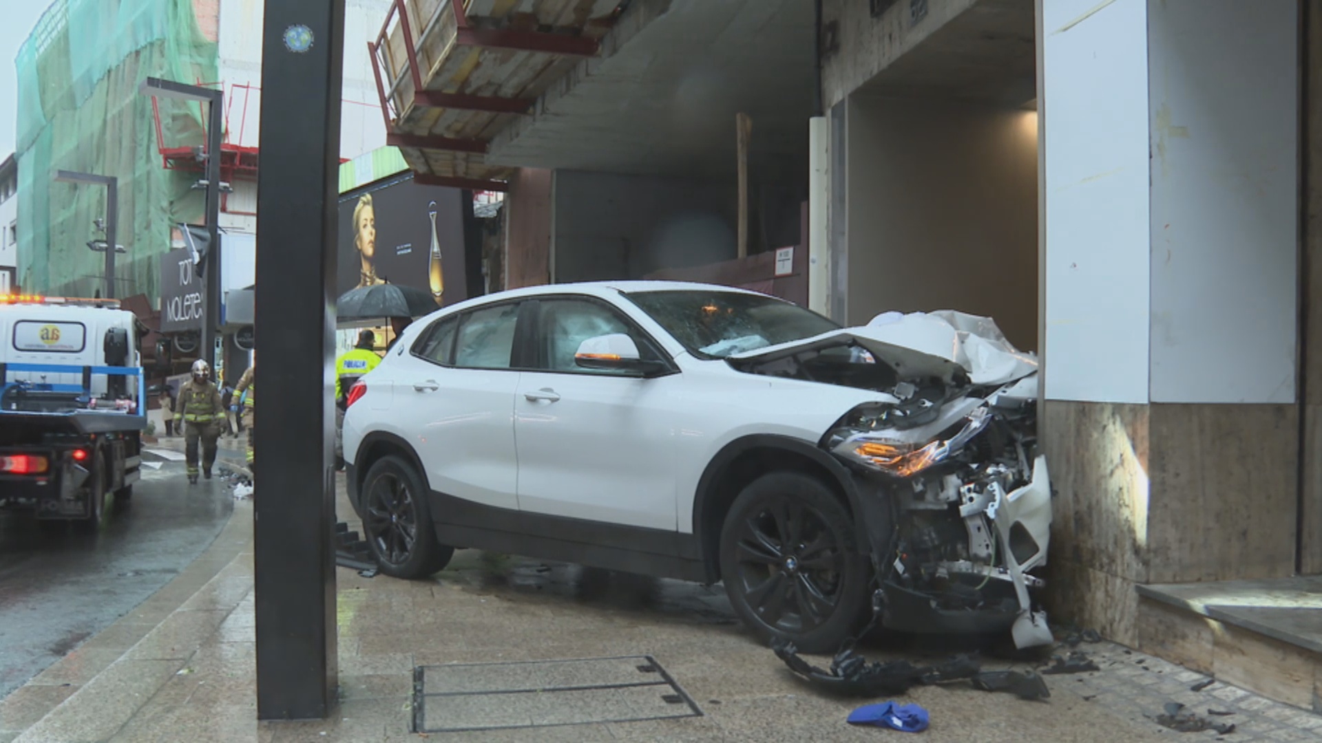 Accident amb tres vehicles implicats i diversos ferits a l'avinguda Meritxell