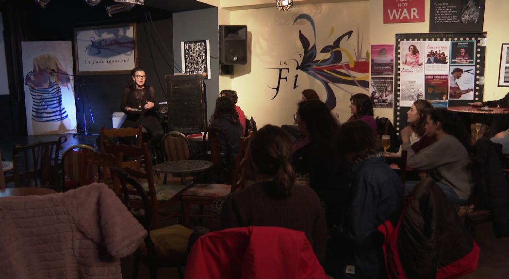 Acció Feminista obre un debat informal sobre el paper de la dona en l'art