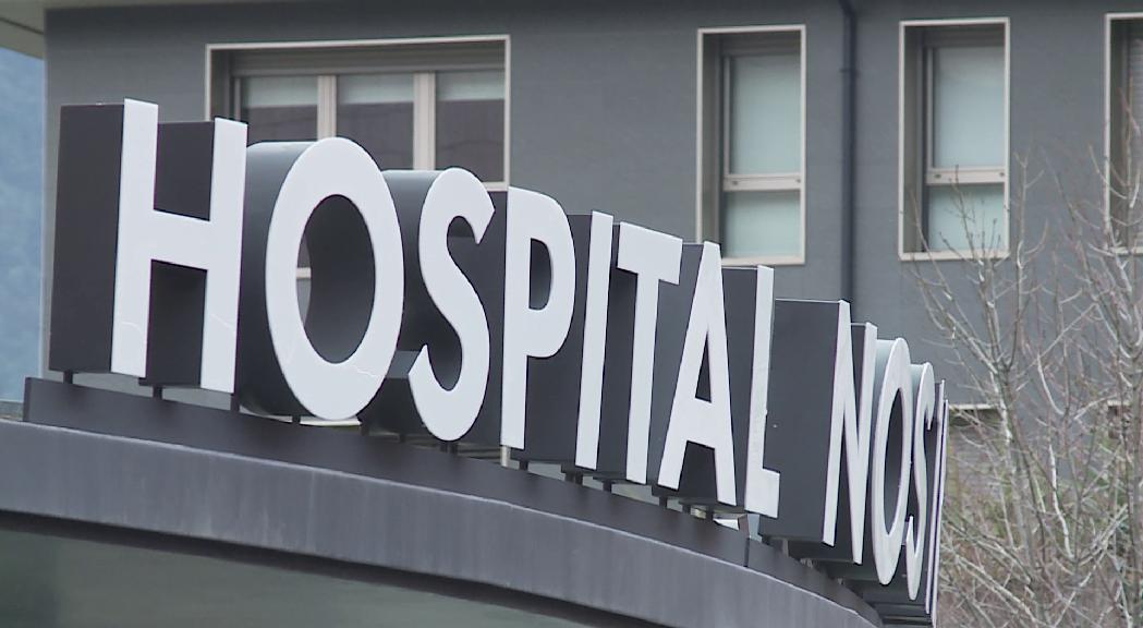 Aïllat un ciutadà xinès que s’ha presentat a l’hospital amb símptomes de grip