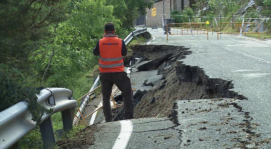 Ajornada fins dilluns la decisió d'establir un pas alterna