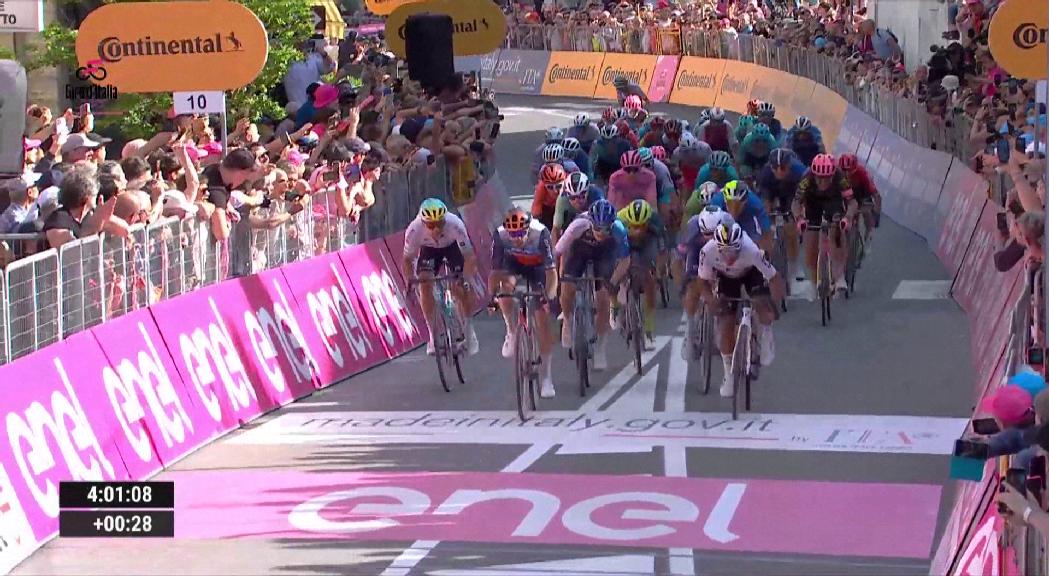 Alaphilippe frega la victòria a la sisena etapa del Giro