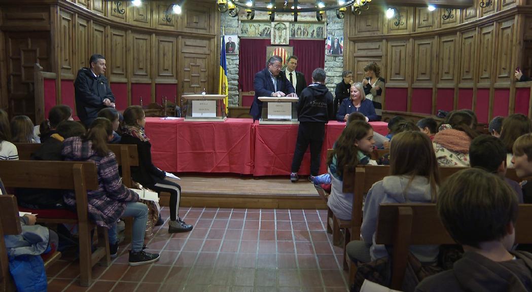 Els alumnes de Sant Julià de Lòria escullen els seus representants al Consell d'infants