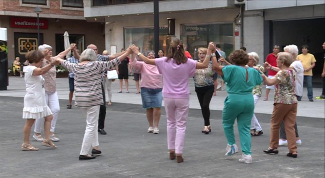 Andorra la Vella clou la temporada d'estiu de sardanes amb bona participació