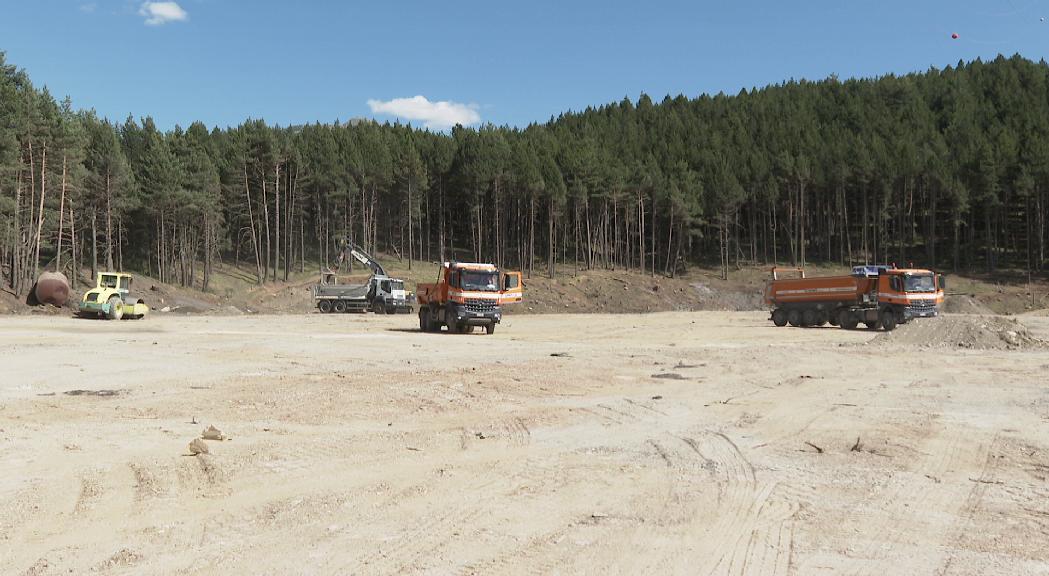 Els arquitectes creuen que s'excava massa i per això els abocadors no poden encabir el volum de terres