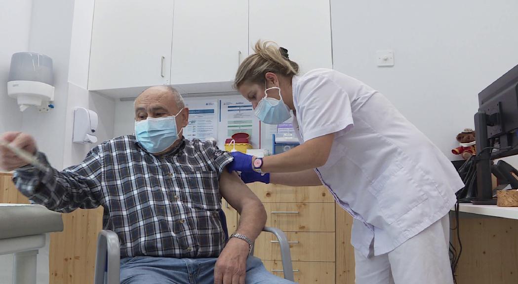 Arrenca la campanya de vacunació contra la grip amb 2.500 dosis més que l'any passat