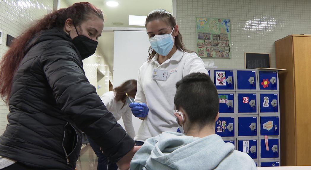 Arrenca la campanya de vacunació infantil amb una vintena de menors