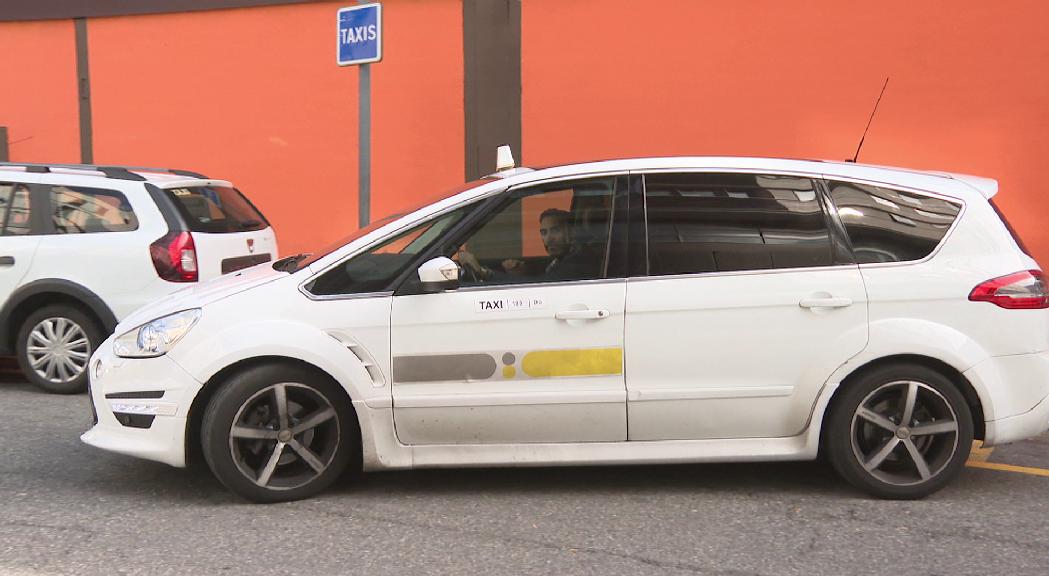 L'Associació de Taxistes denuncia l'intrusisme laboral