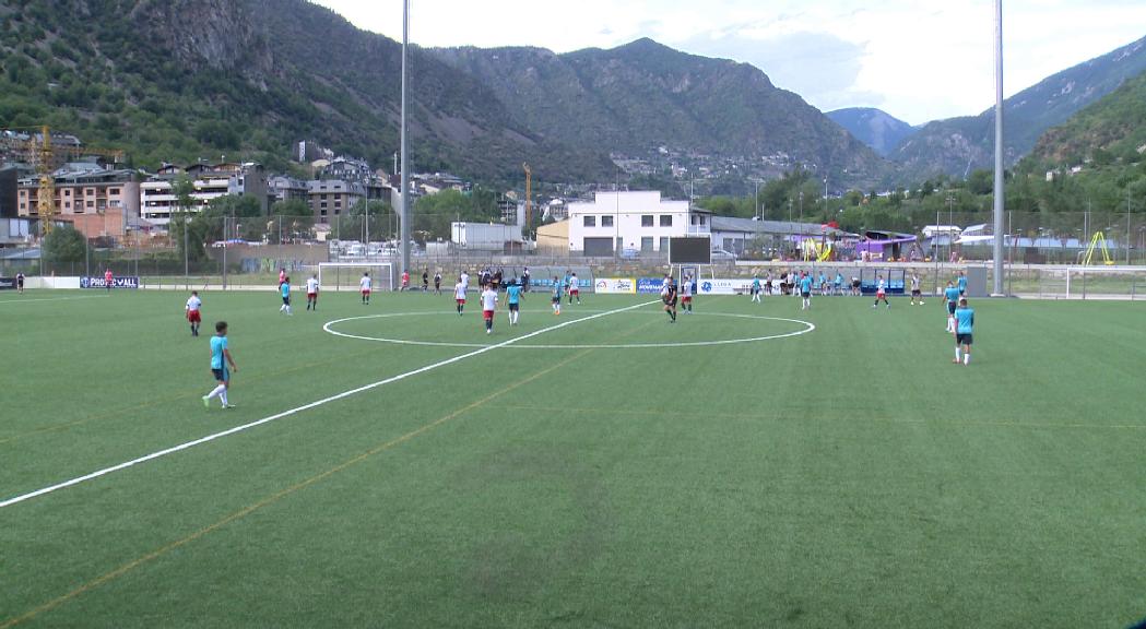 Atlètic d'Escaldes i FC Santa Coloma obren la pretemporada amb un empat