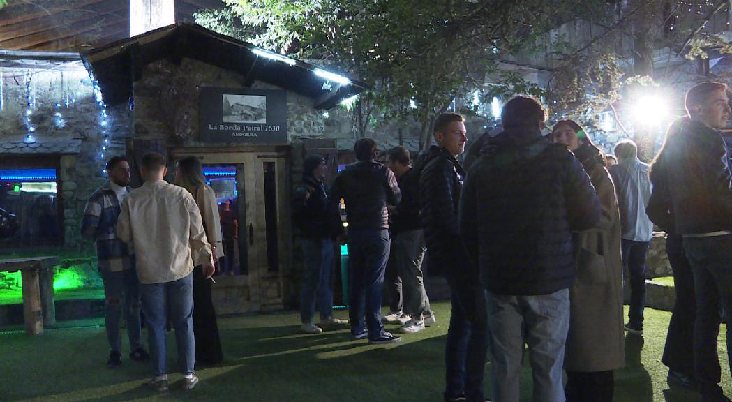 Els autotests a la porta de les discoteques seran també vàlids per entrar als locals d'oci nocturn