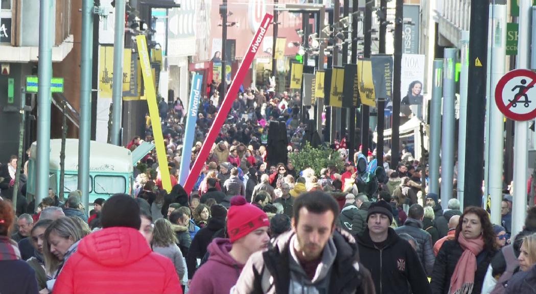 Babot alerta de la situació del comerç tradicional tot i l'èxit del Shopping Festival