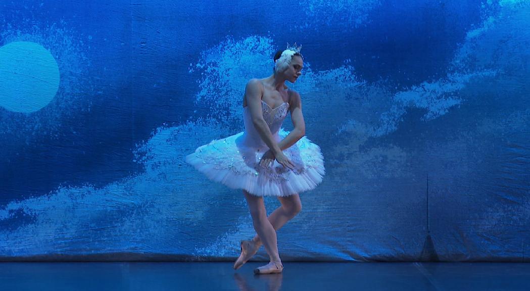  El Ballet de Moscou omple el Centre de Congressos en l'estrena de "El llac dels cignes"