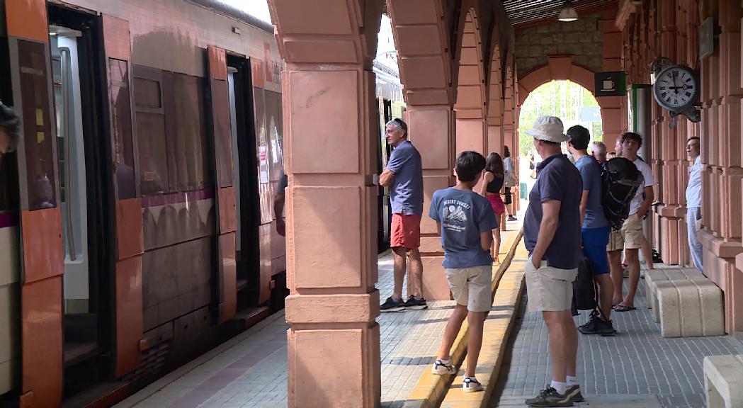 Barcelona, a tres hores amb tren